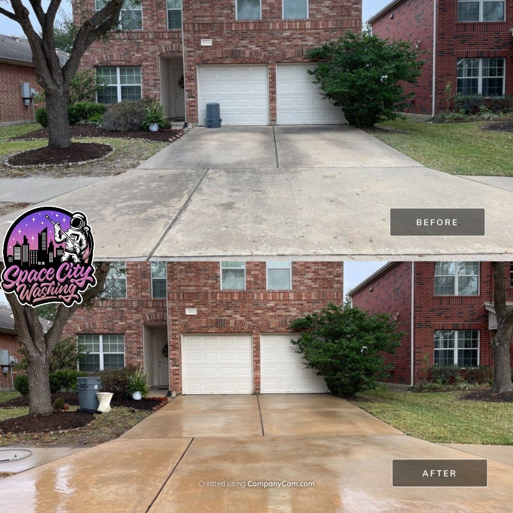 Gutter Cleaning in Cypress, TX